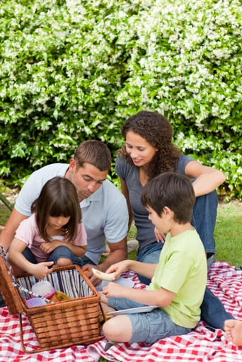 famille dans le parc